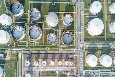 Oil prices fall on stock build and demand concerns