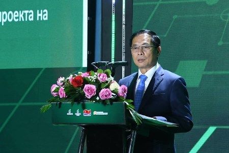 Vietsovpetro welcomes first oil flow from Kinh Ngu Trang field - Kinh Ngu Trang Nam