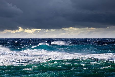 bp begins oil production from major new platform offshore Azerbaijan